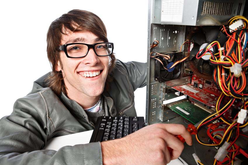 Мастер по ремонту компьютеров в Раменском