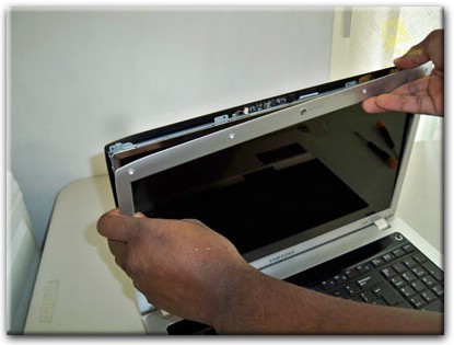 Замена экрана ноутбука Samsung в Раменском